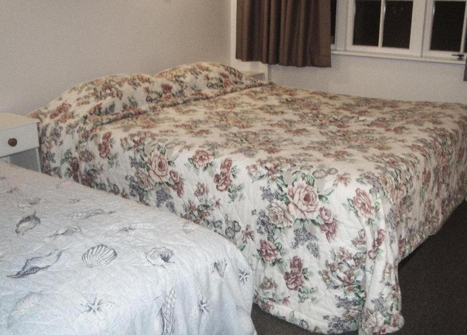 Browns Bay Olive Tree Motel & Apartment Okura Bush Bilik gambar